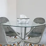 Seaview 3 Luxury Apartment
