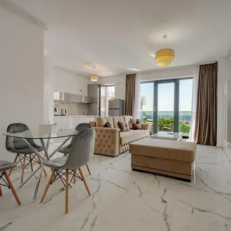 Seaview Luxury * ママイア